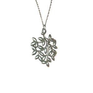 Tiffany & Co. Paloma Picasso Sterling Silver 18" Olive Leaf Pendant Necklace 925
